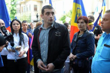Republica Moldova: Zeci de personalități cer revocarea de urgență a deciziei de expulzare a lui George Simion